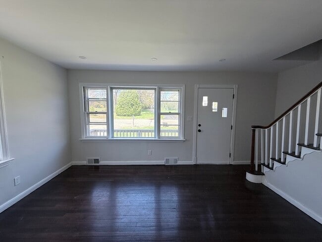 Building Photo - 26 Orchard Ave