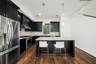 Building Photo - 22 Hermann Park Ct