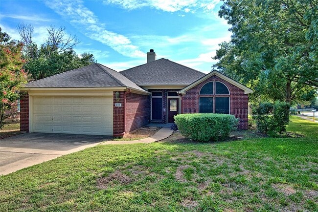 Building Photo - 101 Pecan Vista Ln