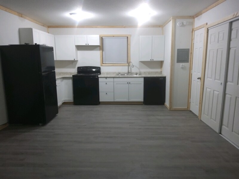 Primary Photo - 2881 Elvira Ave