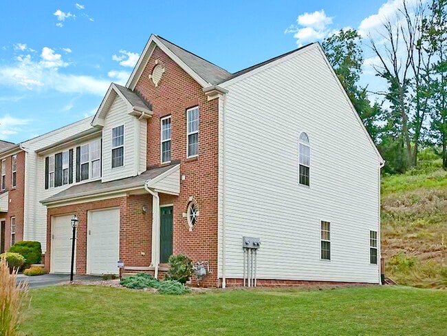 Building Photo - 767 Norwegian Spruce Dr