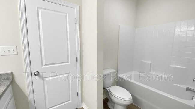 Photo - 503 N Logan Ave House