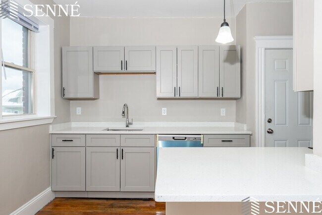 Foto del edificio - 7 Sherborn Ct