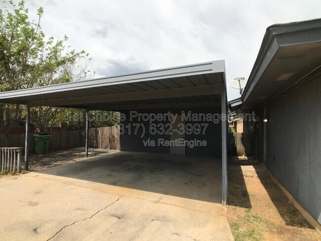 Foto del edificio - 7041 Crosstimbers Ln