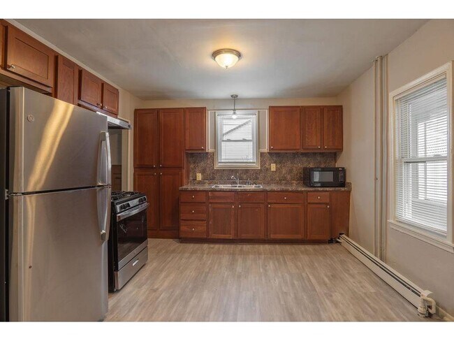 Foto del edificio - 1220 Burr St N