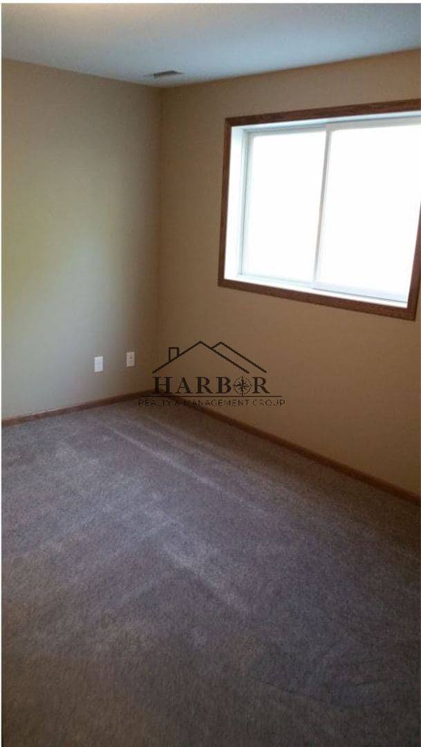 Foto del edificio - 3112 Rose Dr SE