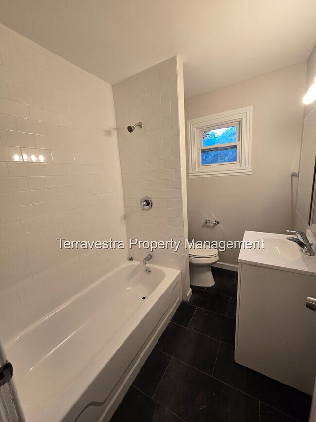 Foto del edificio - 321-323 South 5th Street