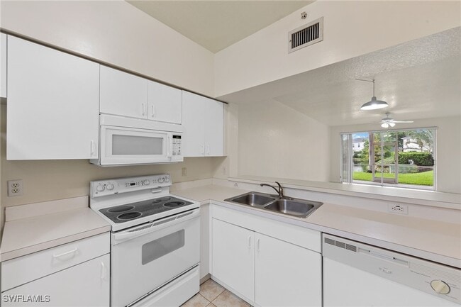 Building Photo - 3250 Cypress Glen Way