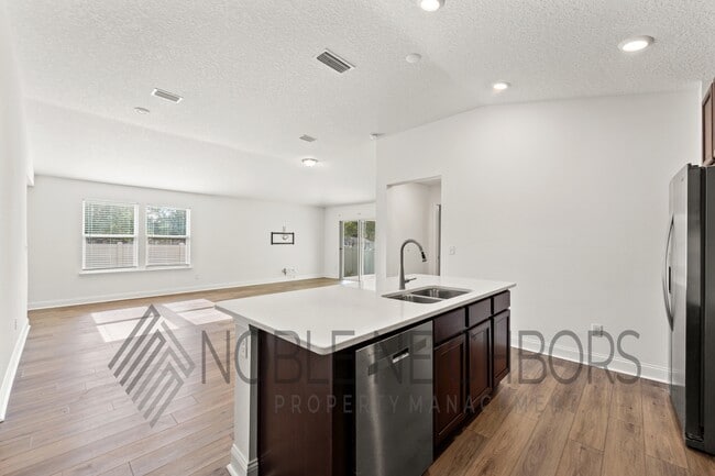 Foto del edificio - 2907 Lucille Ln