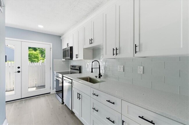 Foto del edificio - 2696 Greentree Dr SE