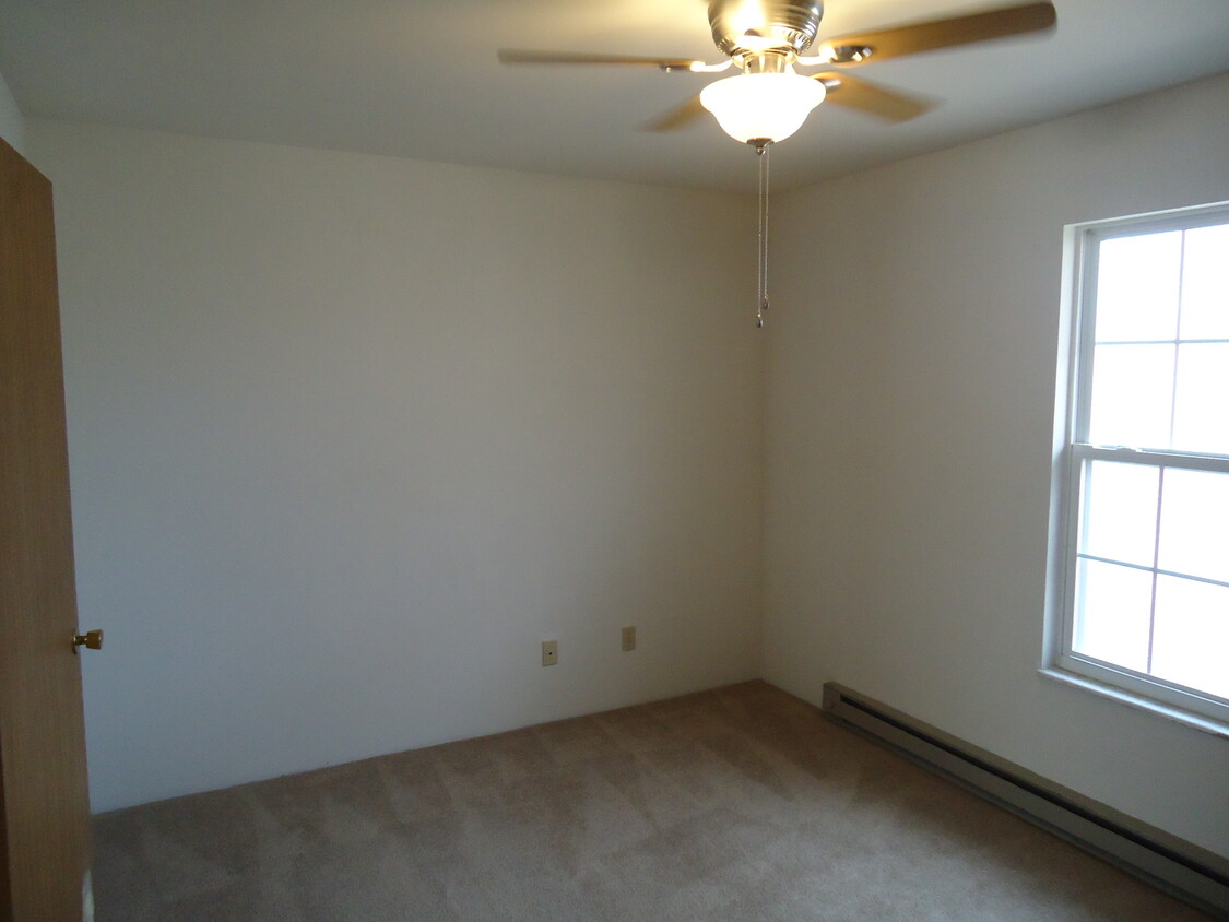 Primary Photo - 1220 Saline Rd