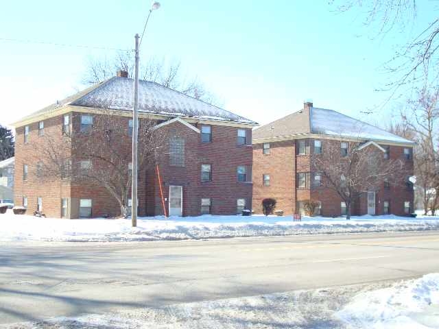 Primary Photo - 1003-1011 W Locust St