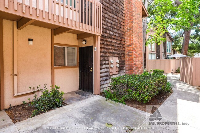 Foto del edificio - Beautifully Remodeled Unit Available Now!