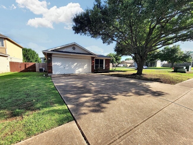 Foto del edificio - Charming 3BD/2BA Home with Spacious Backyard in Cedar Park