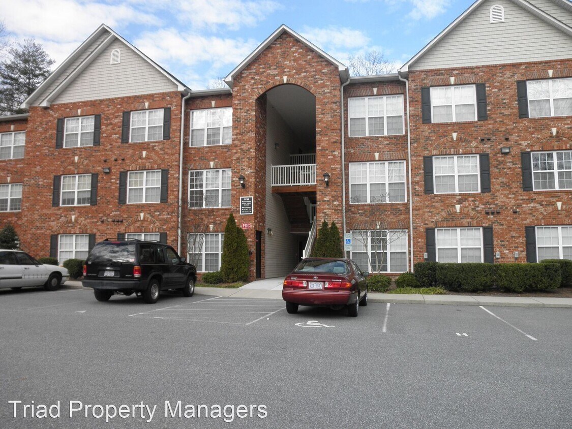 1 br, 1 bath House 5238 W Hilltop Rd. House Rental in Jamestown