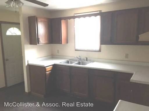 Building Photo - 648 Putnam Ave