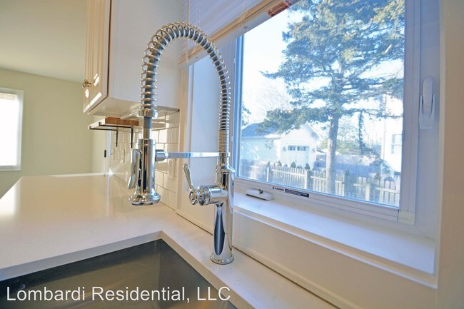Foto del edificio - 4 br, 2.5 bath House - 217 River Ave