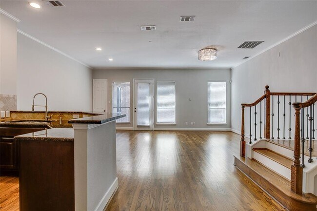 Building Photo - 2404 Wild Cherry Way