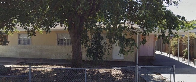 Photo - Large 4-2 house with central air and hooku...