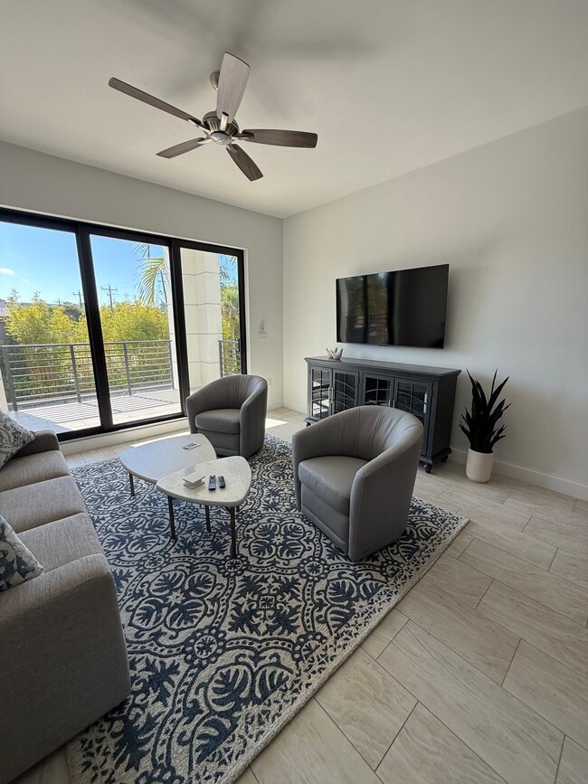 Building Photo - 1111 Central Ave