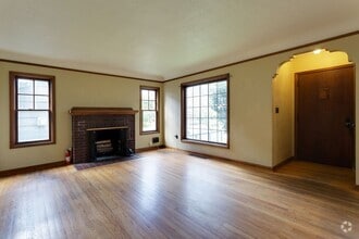 Building Photo - 1644 N Willamette Blvd