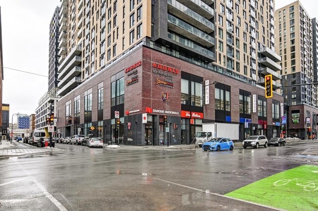 Photo du bâtiment - 235 Rue Peel