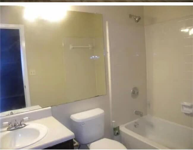 Building Photo - 1455 Inverness Dr