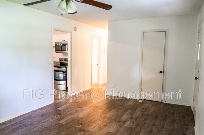 Foto del edificio - 4610 Sullivan Rd