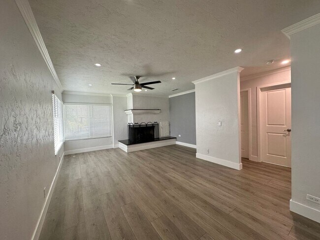 Foto del edificio - 4875-4885 Normandie Place