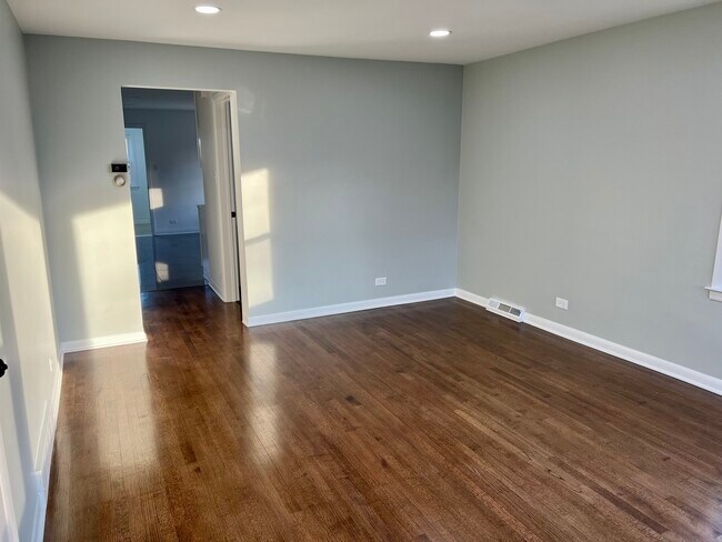 Foto del edificio - 10537 Austin Ave