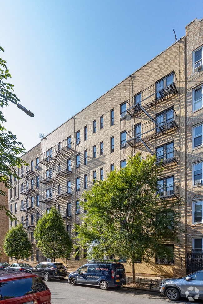 Building Photo - 120-122 Odell Clark Pl