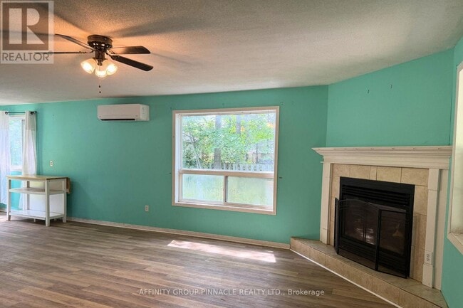Building Photo - 2 Oakwood Dr