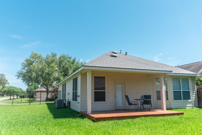 Building Photo - 1316 Varese Dr