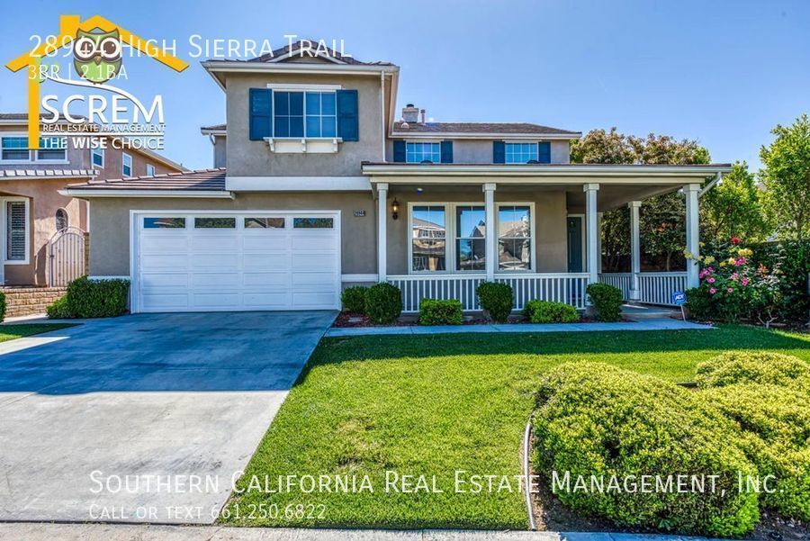 Primary Photo - Gorgeous Three Bedroom Pool Home with Ente...
