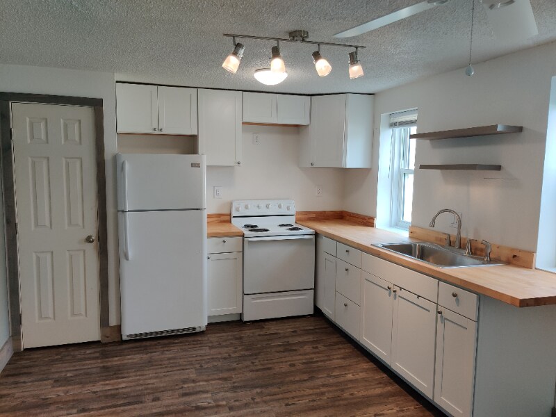 413 N Cherry St Unit 3, Townsend, MT 59644 Condo for Rent in Townsend