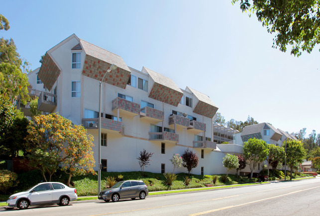 Foto del edificio - Hillside Terrace Apartments