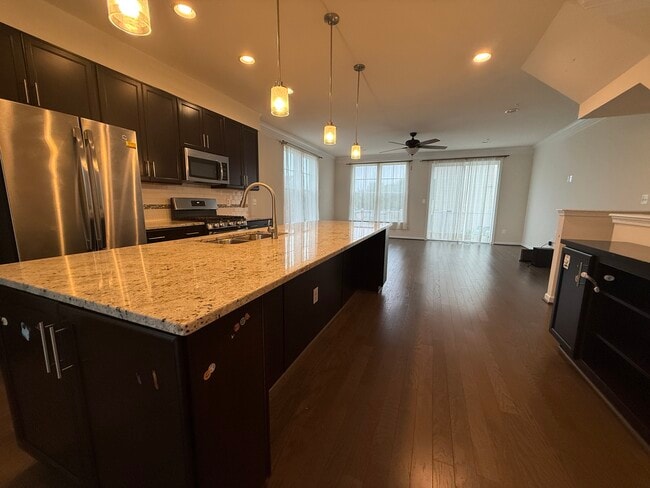 Foto del edificio - 5585 Peregrine Wy