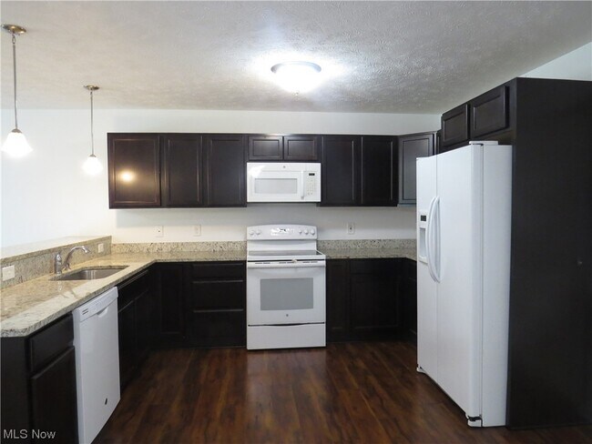 Building Photo - 1741 Blase Nemeth Rd