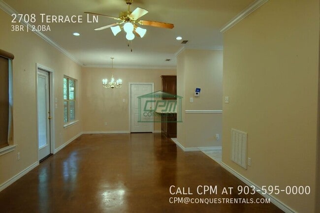 Building Photo - 2708 Terrace Ln