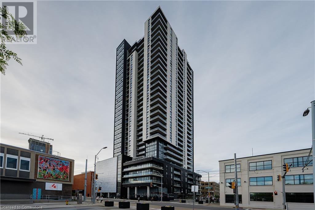 Primary Photo - 60 Charles St W