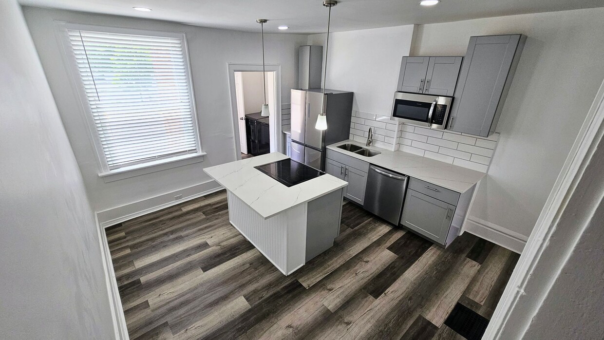 Foto principal - A Touch of Elegance at Townhomes on Gault