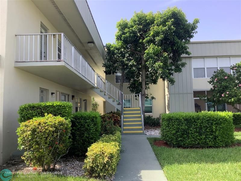 313 Monaco Blvd Unit 313, Delray Beach, FL 33446 Condo for Rent in