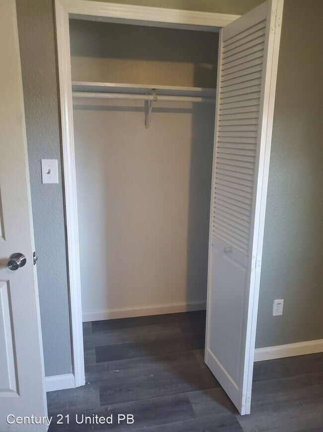 Foto del edificio - 2 br, 1 bath House - 2403 S Laurel
