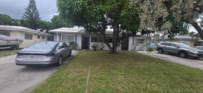 Foto del edificio - 2521 NE 10th St