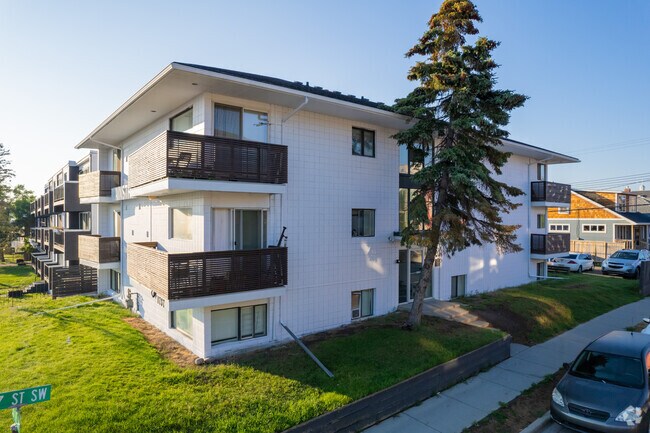 Photo du bâtiment - Bankview 1737 Apartments