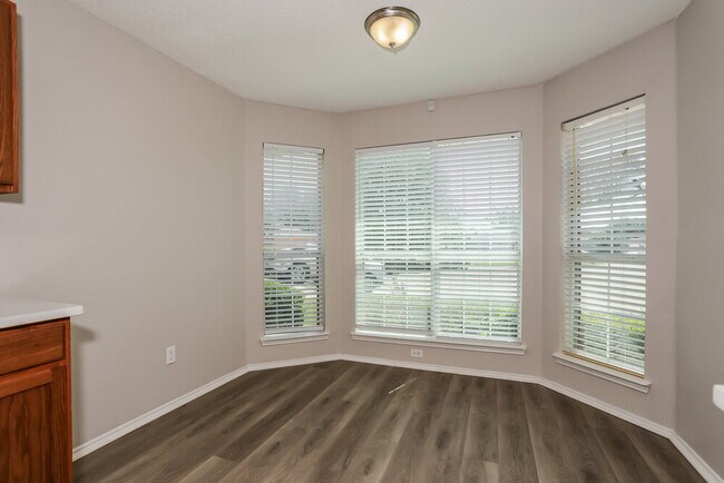 Building Photo - 10600 Copperwood Ln