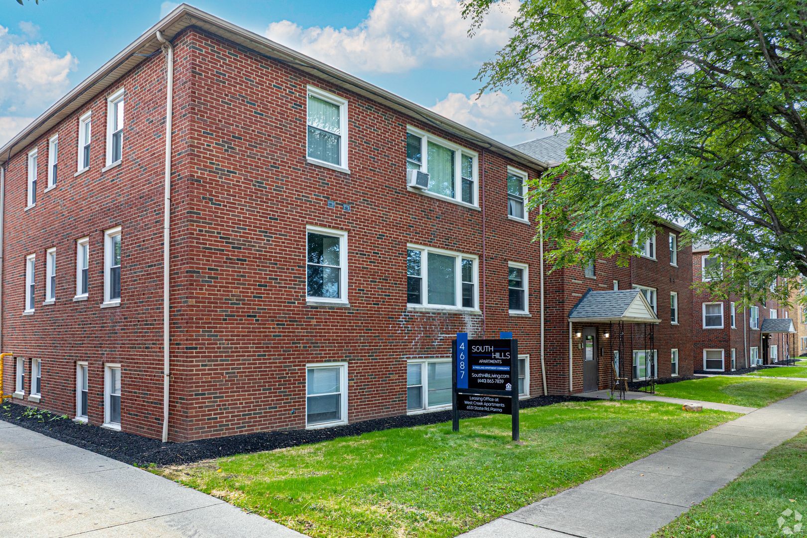 South Hills Apartments – Studio / 1 Bath HT