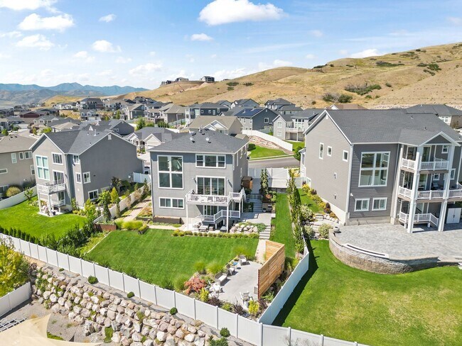 Foto del edificio - 761 W Summer View Ln