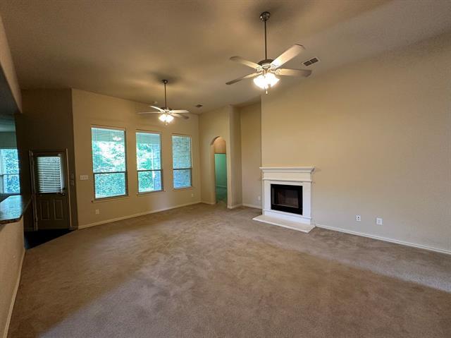 Foto del edificio - 7420 Rose Crest Blvd