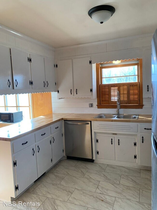Building Photo - 5 br, 2 bath House - 1610 Melinda Drive